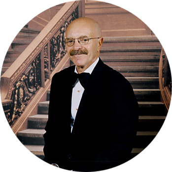 Portrait of Evan Scharf