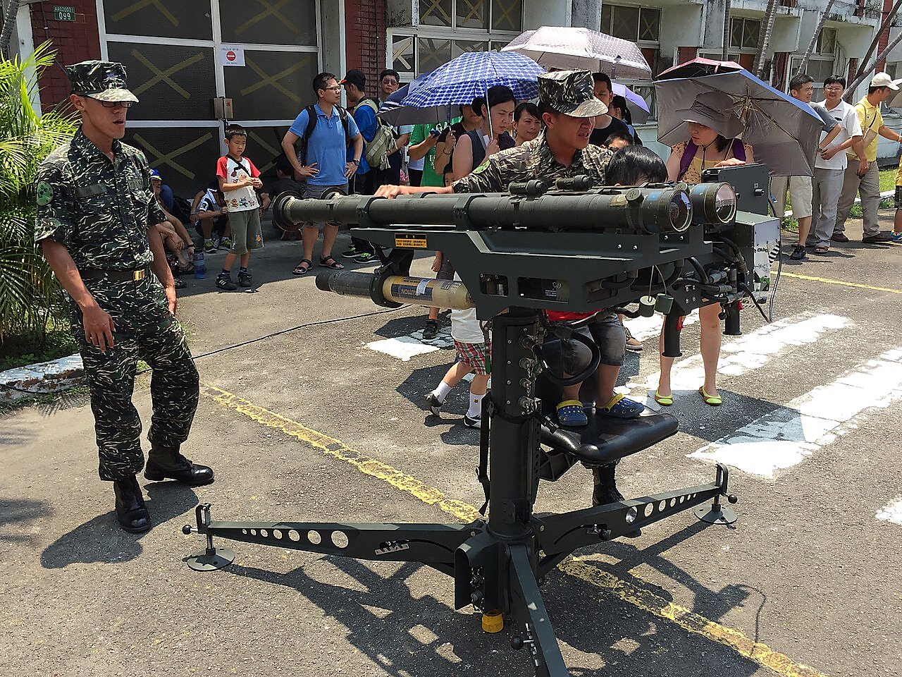Taiwan Soldiers with Stinger Missile
