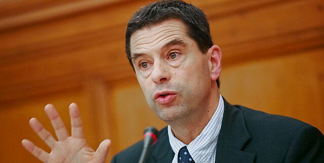 Media Name: VitorGaspar_DinheiroVivo_110930.jpg